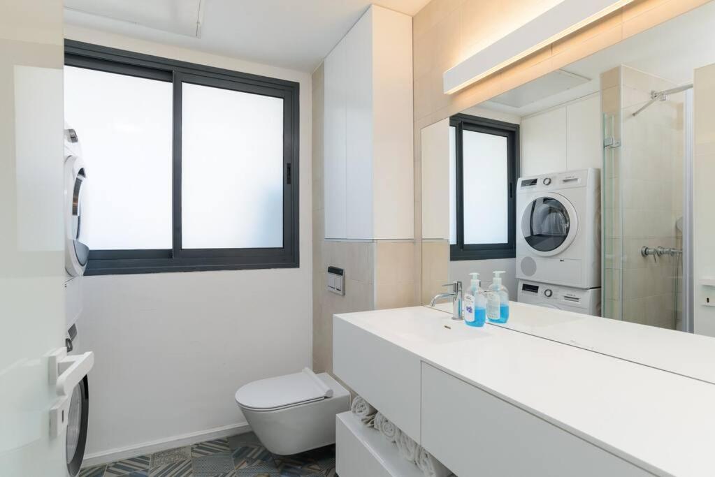 Luxury 2br In New Building By Nahalat Binyamin Tel Aviv