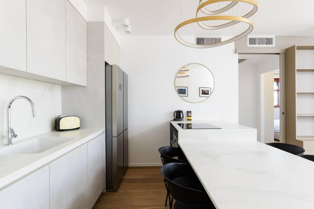 Luxury 2br In New Building By Nahalat Binyamin * Tel Aviv